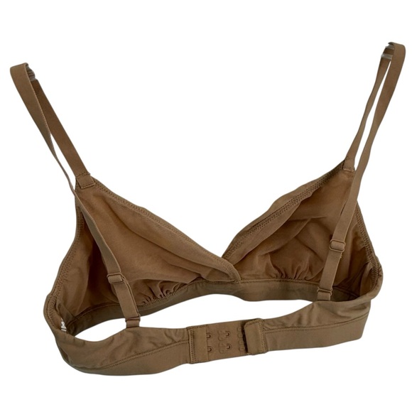 Skims Fits Everybody Triangle Bralette Tan Neutral Size Medium No Wire - Picture 2 of 7